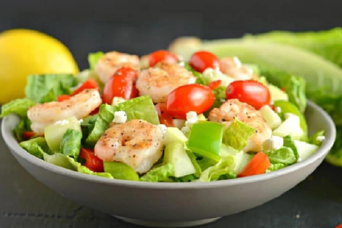 Greek Salad with Shrimp