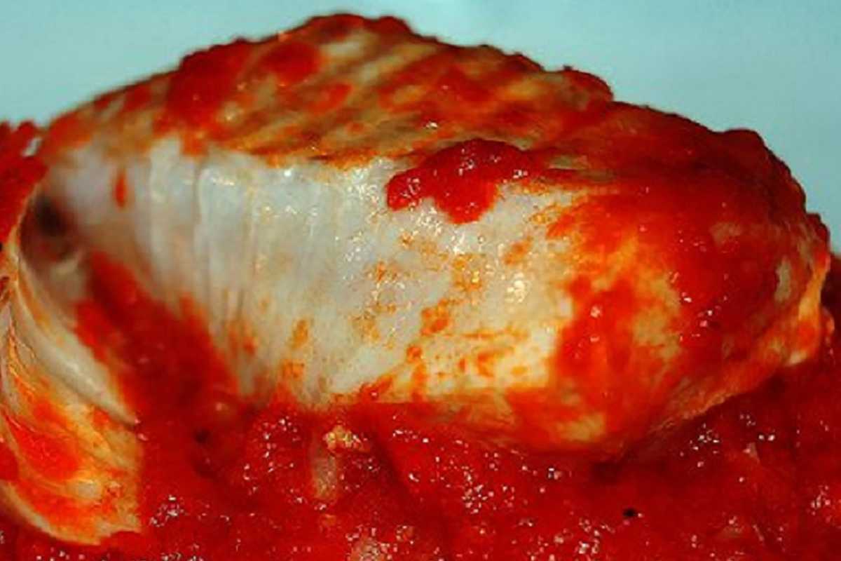 Cod with Tomato Sauce