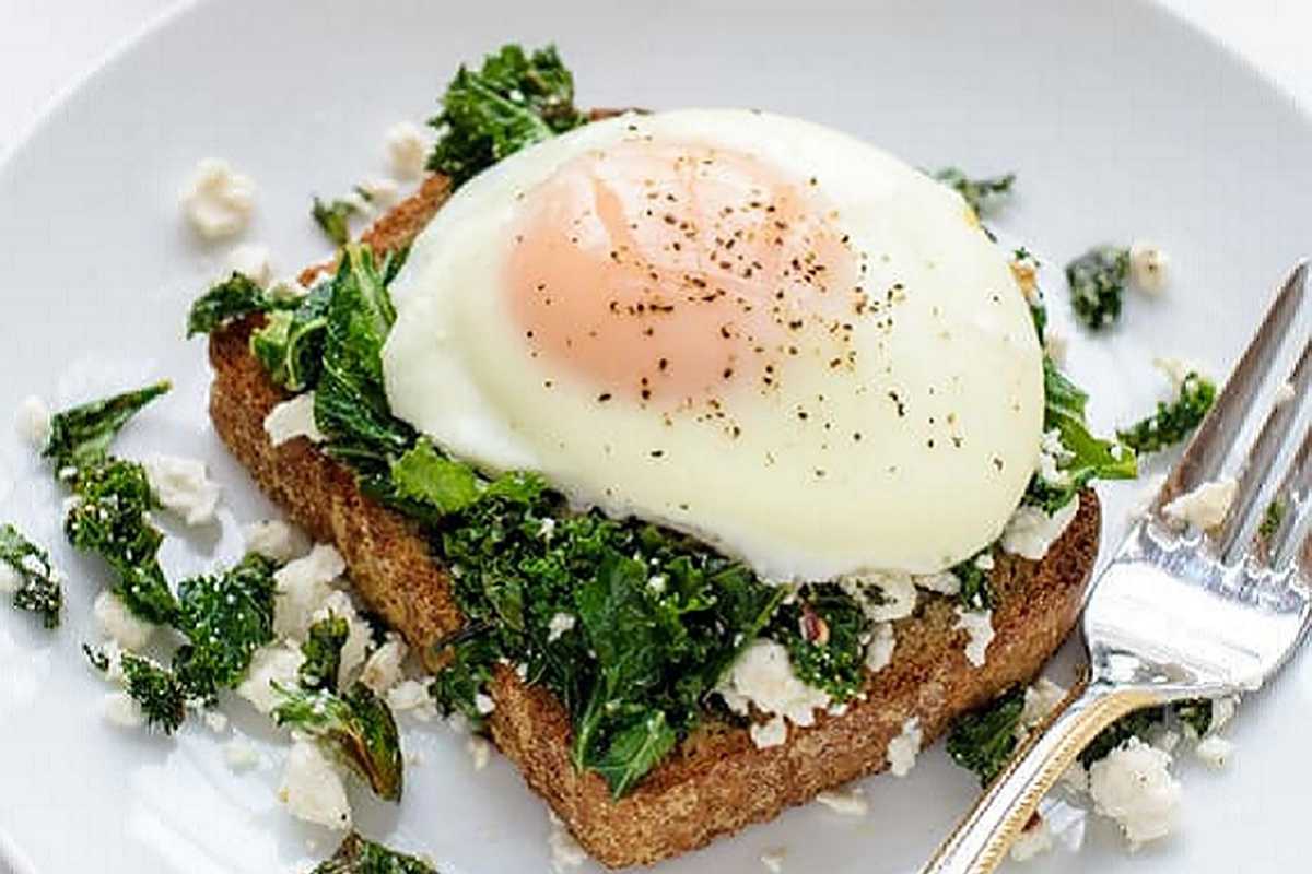 Elite Kale and Cheese Egg Toast