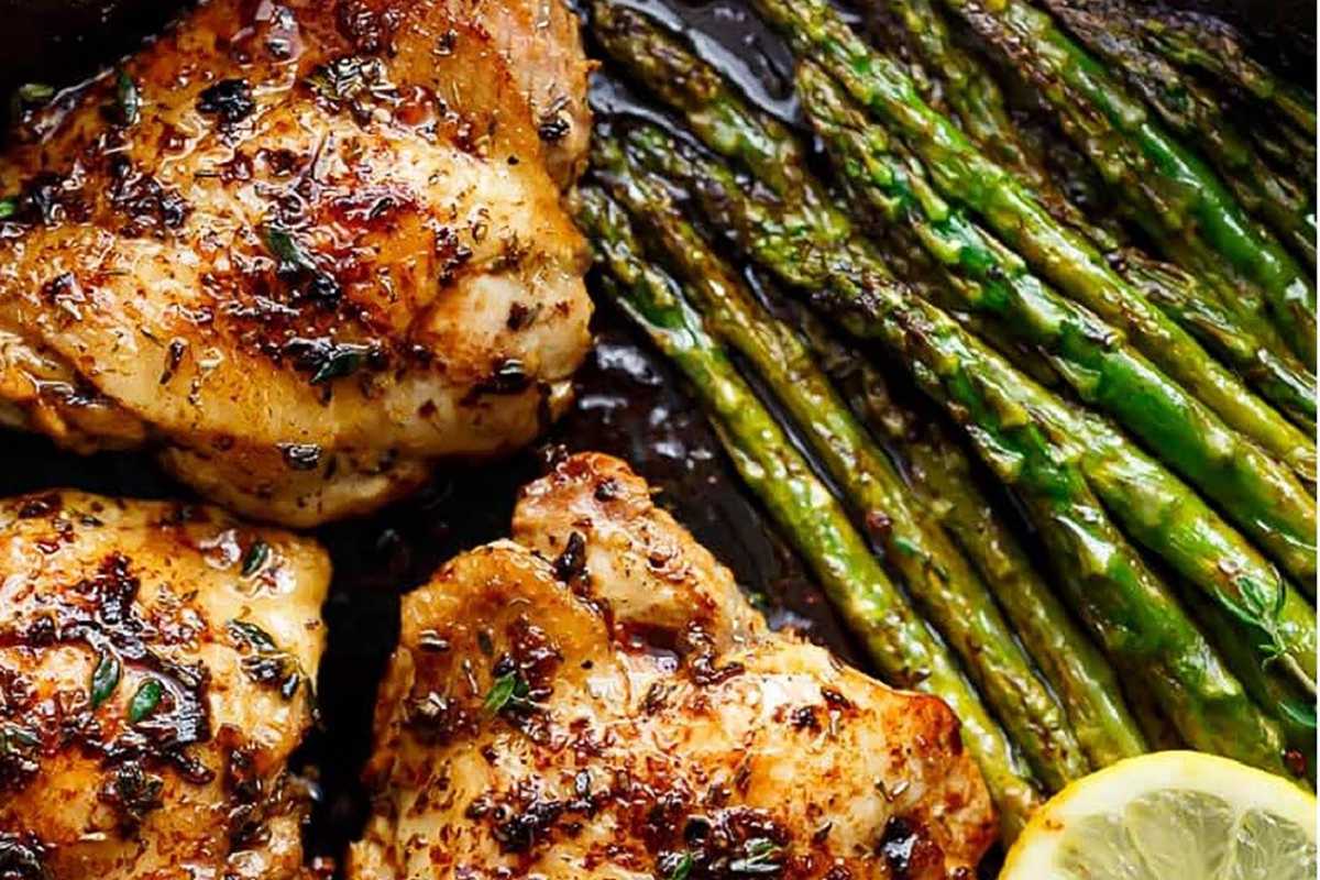 Lemon Thyme Chicken with Asparagus