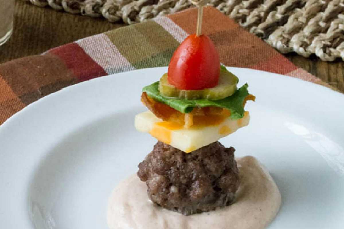 Mini Cheeseburger Bites with Dip