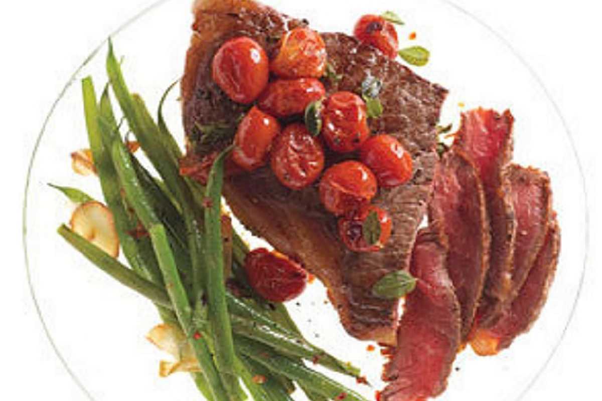 Steak with Spicy Green Beans